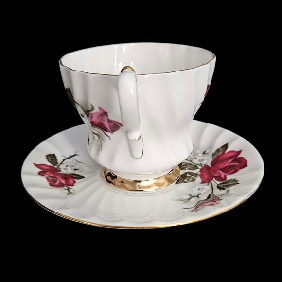 Queen Anne Bone China England Rose Teacup & Saucer Set Gold Trim - Picture 5 of 9